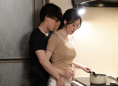 Bà mẹ kế kích thích con chồng